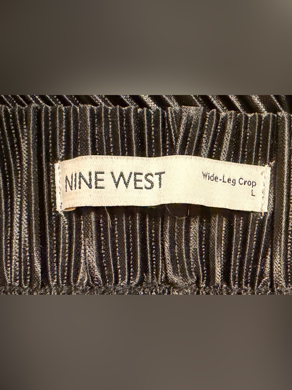 Nine West NWT Black Wide Leg Pleated Cropped Pants size Large - Picture 3 of 9